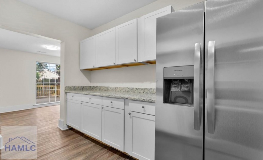 Modern Kitchen with Granite countertops, New cabin