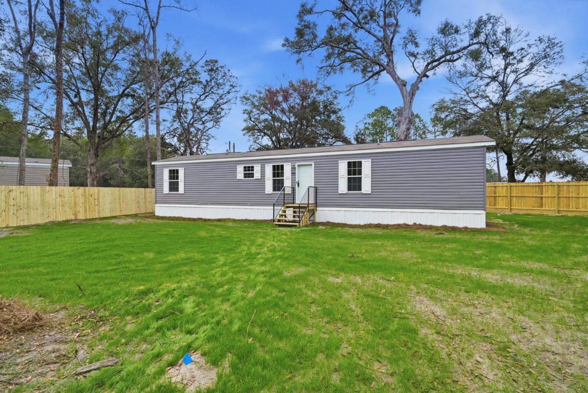 93 Thrasher LN E Jesup GA 31545 image 1