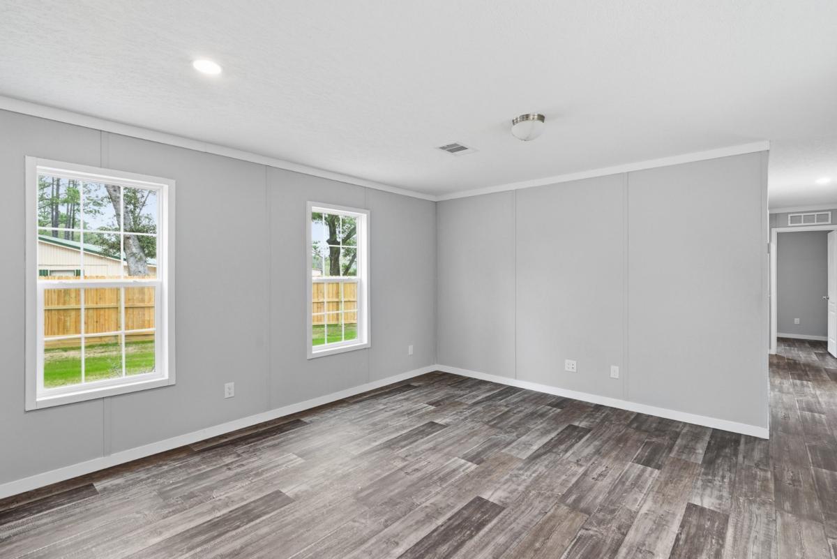 93 Thrasher LN E Jesup GA 31545 image 4