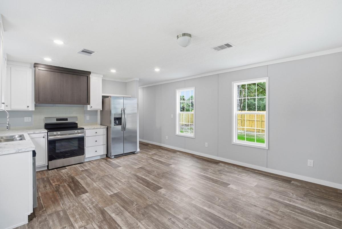 93 Thrasher LN E Jesup GA 31545 image 5