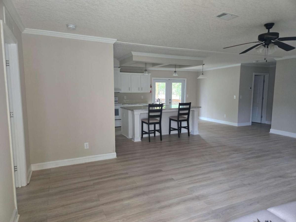 688 Linden Bluff DR Jesup GA 31545 image 2