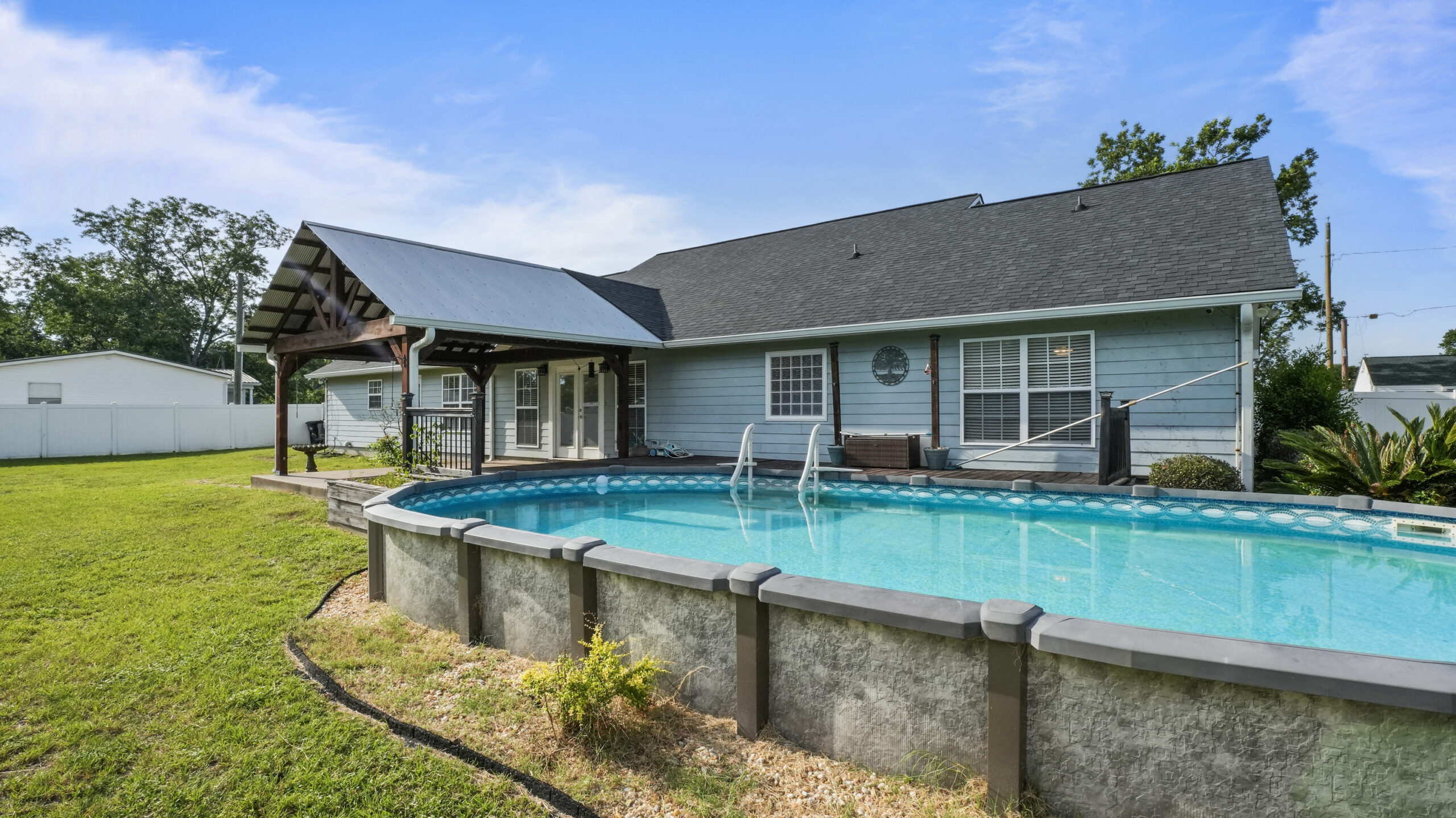 415 Walter ST Odum GA 31555 image 3