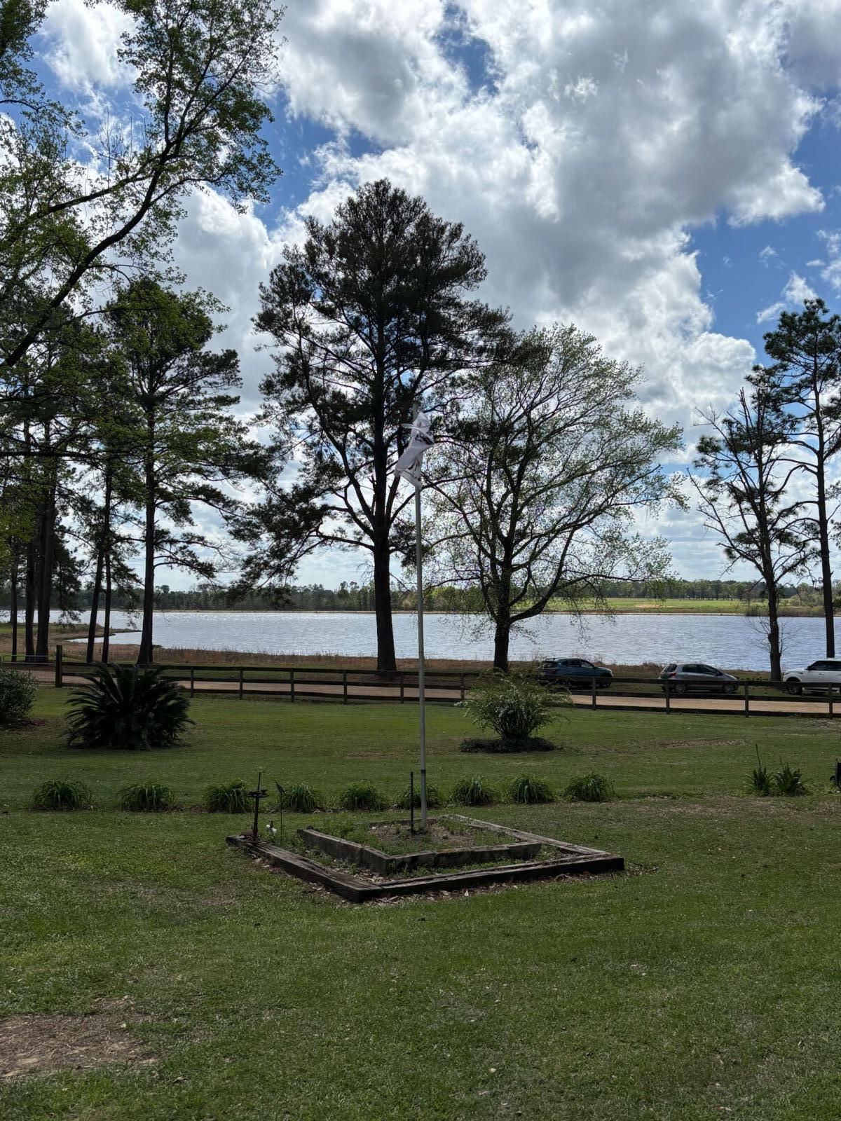 1565 East Lake DR Screven GA 31560 image 3