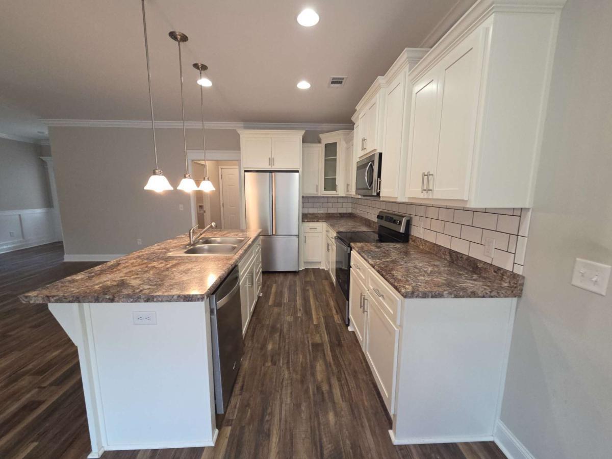 144 Linden DR Jesup GA 31545 image 2