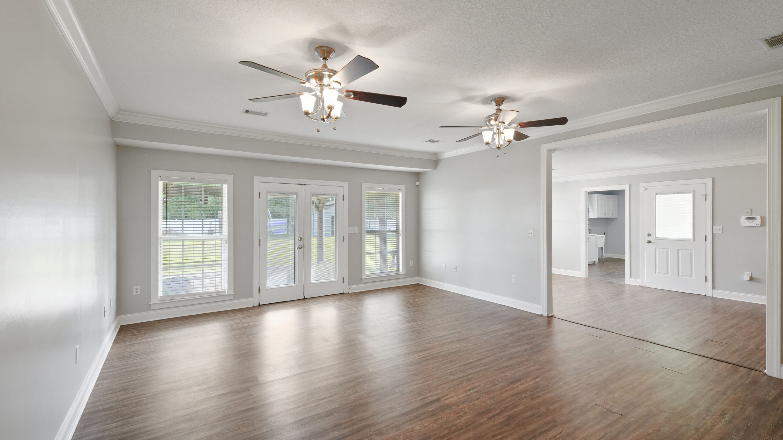 415 Walter ST Odum GA 31555 image 2